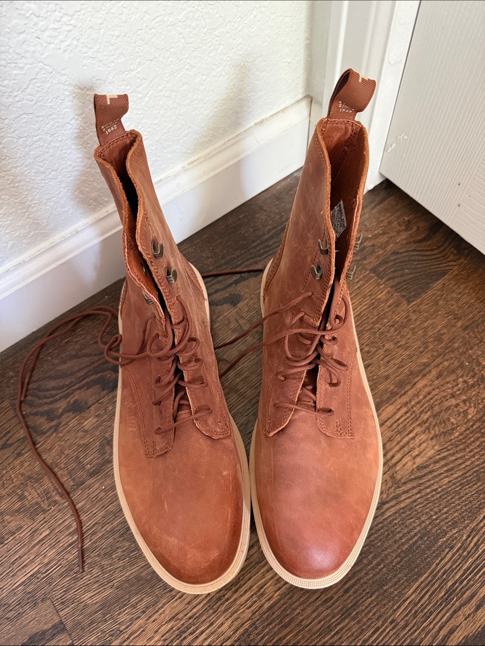 Sorel Women’s Rust Brown Leather Lace-Up Boots